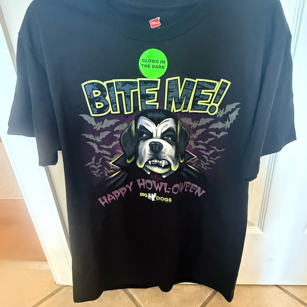 Big Dogs Hanes Black 'Bite Me!' Glow-in-the-Dark Dog Graphic Tee